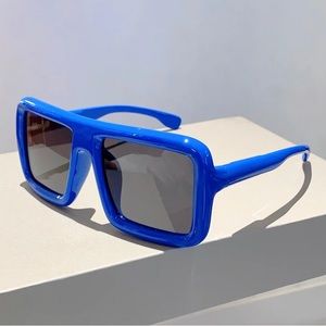 Oversized Square Frames ( BLUE)